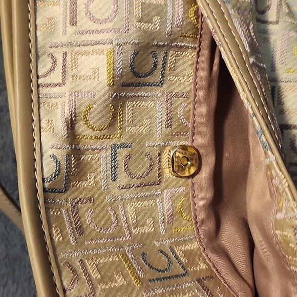 Liz Claiborne brand purse - Picture 5 of 7